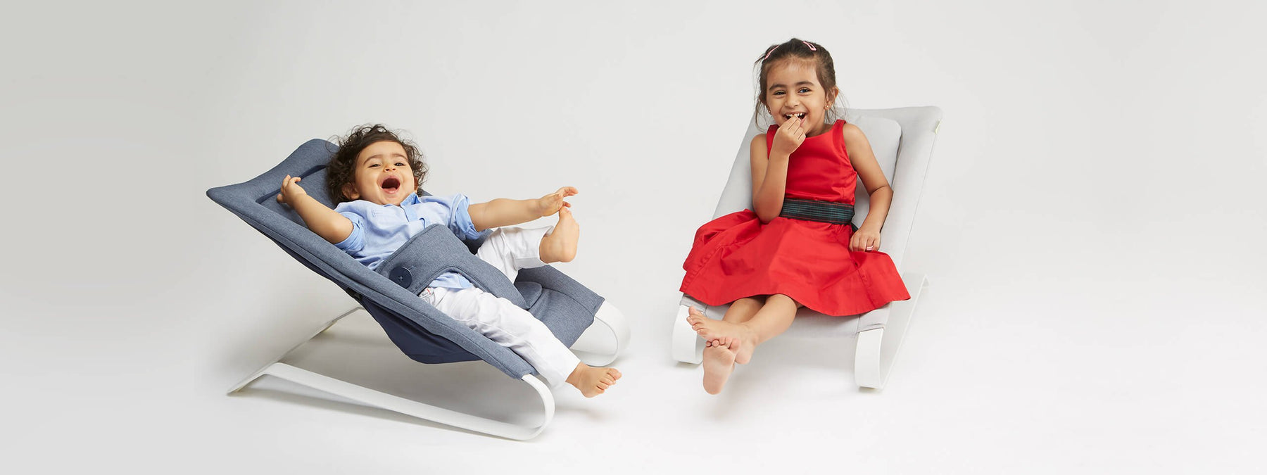 Bombol baby bouncer with kids